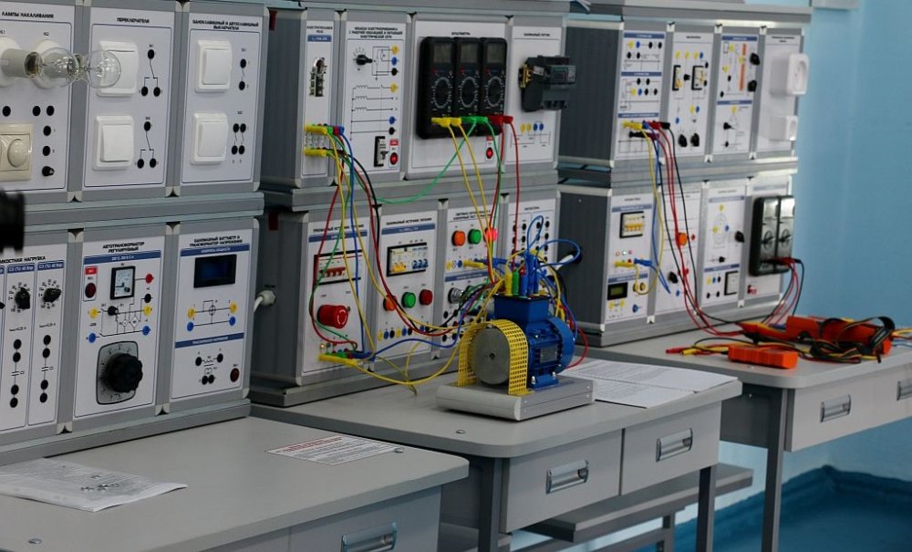 Подготовка персонала электротехнической лаборатории высоковольтных испытаний и измерений